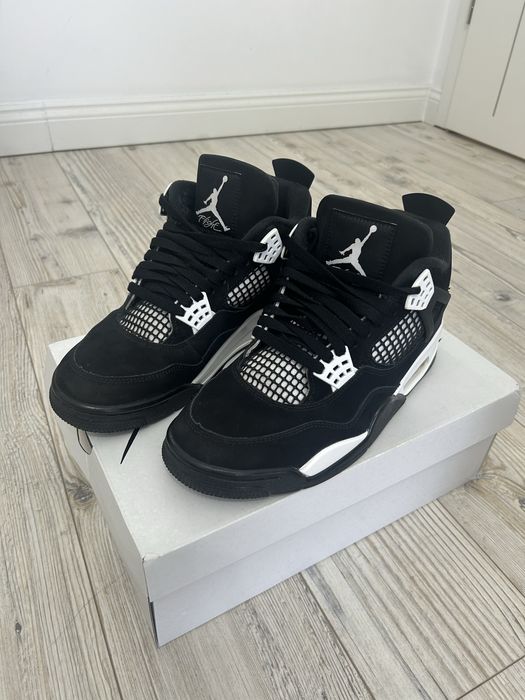 Jordan 4 Retro White Thunder