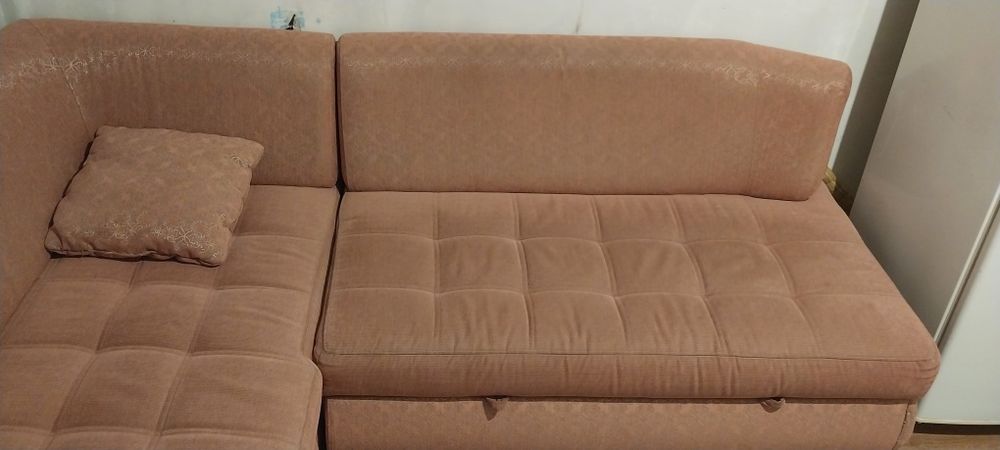 Продам раскладной диван с кресло пуфиком