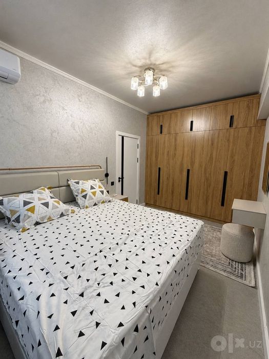 Продается квартира Ц 5 { 2/1/4} Евроремонт Меб+Тех 52м²
Юнусабад, масс