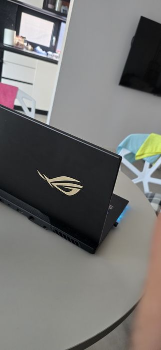Asus rog strix laptop