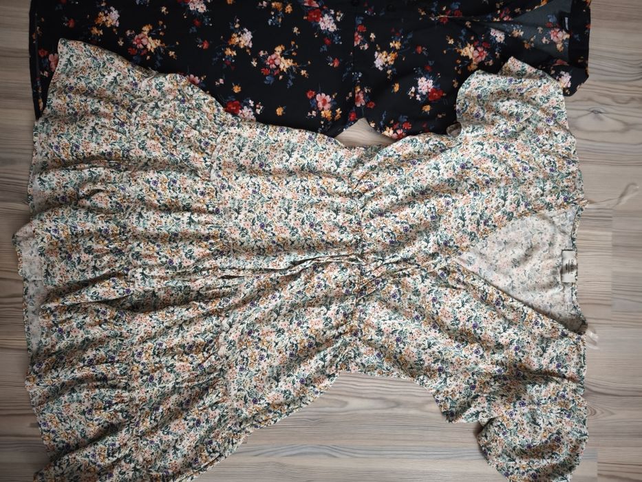 Рокли размер М по 6 евро за брой