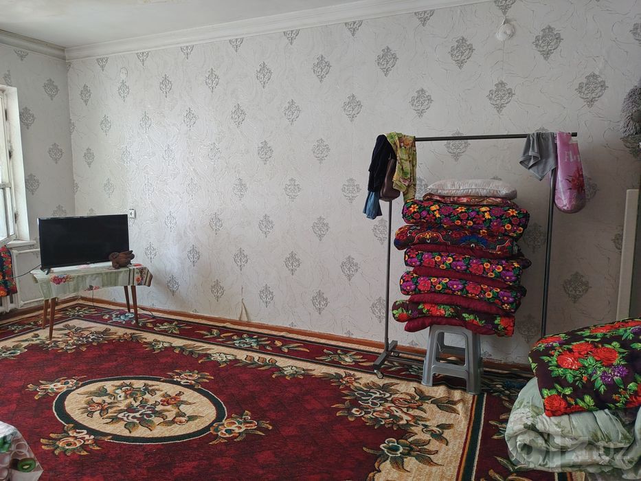 Yakkasaroyda 34 m² uy sotiladi — qulay joylashuv, Askiya bozori yaqin