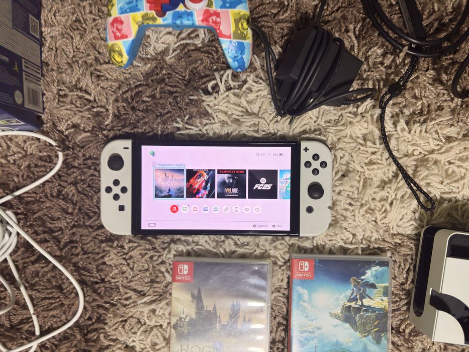 Nintendo Switch OLED – 128GB SD Card + 2 jocuri