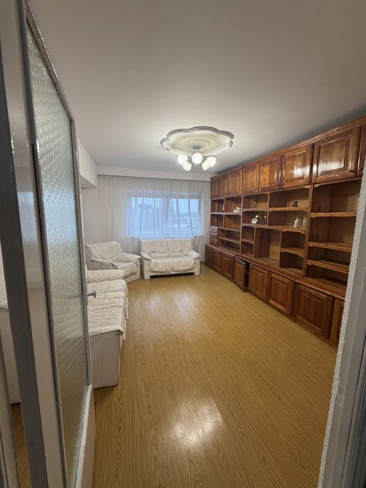 Inchiriez apartament 3 camere