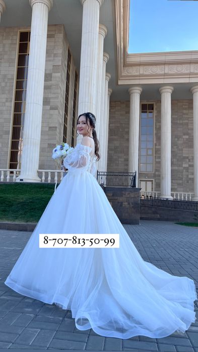 Свадебное платье. Есть каспи ред