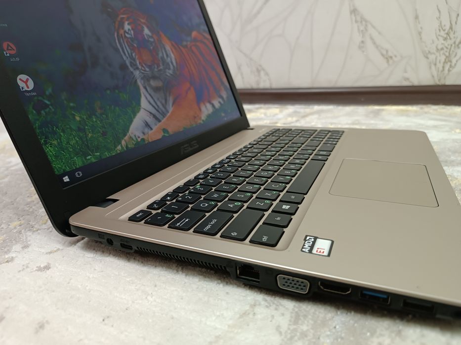 ASUS Ноутбук Windows 10, Microsoft office.