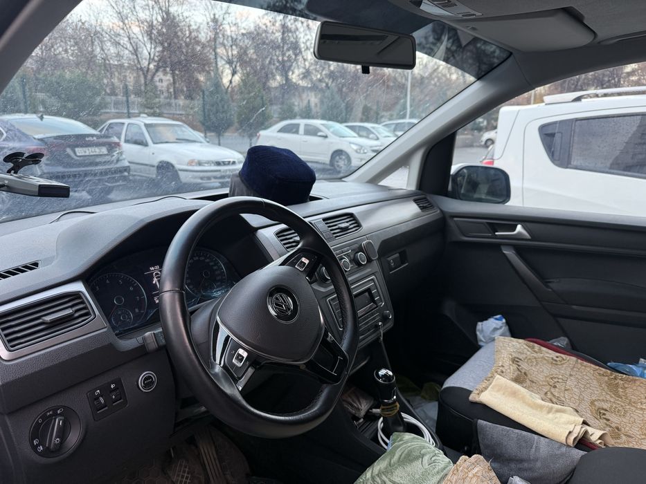 VOLKSWAGEN caddy Germaniya 2022