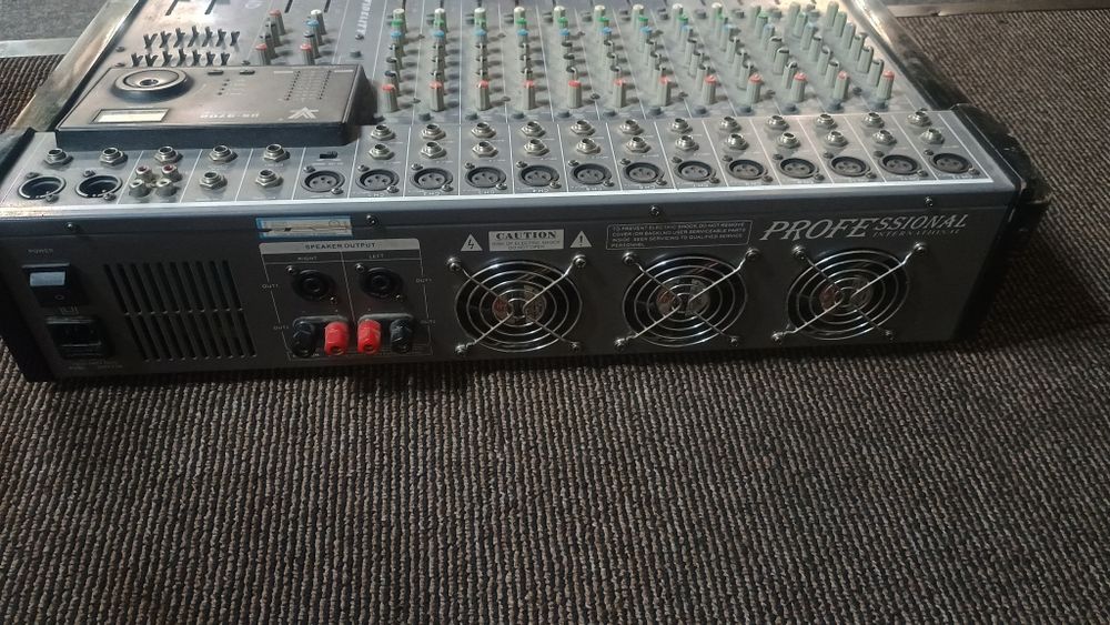 Усилитель профессиональный