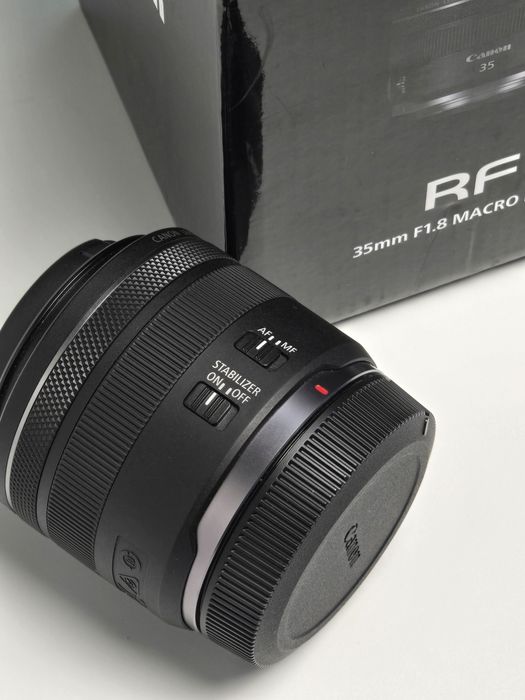 Canon rf 35mm f1.8 macro