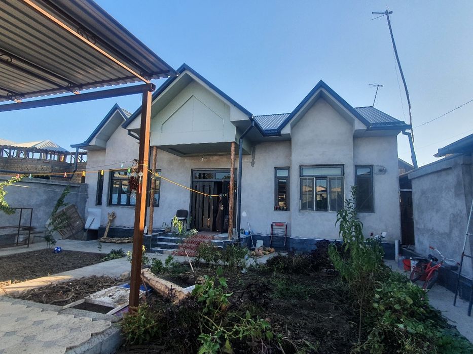 Нурафшон Туйтепа центрда шинам ховли