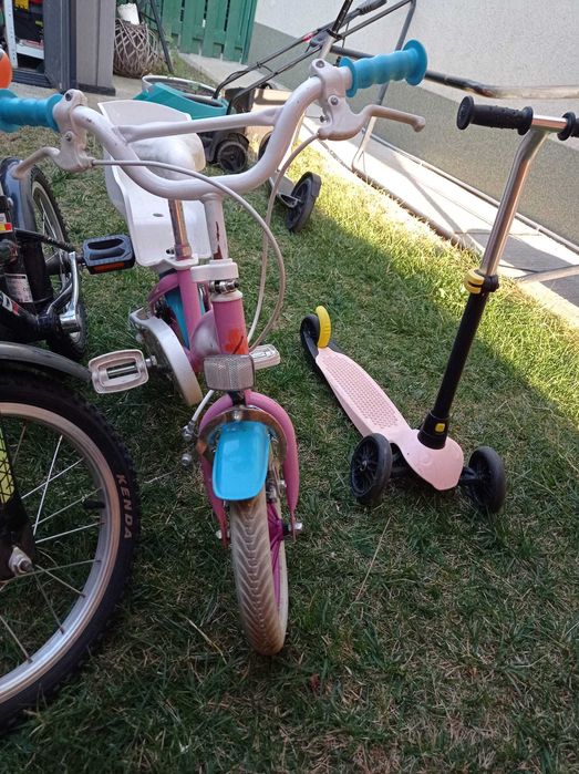 2 biciclete de copii si o trotineta