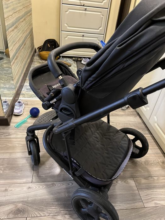 Продам детскую коляску б/у Easywalker