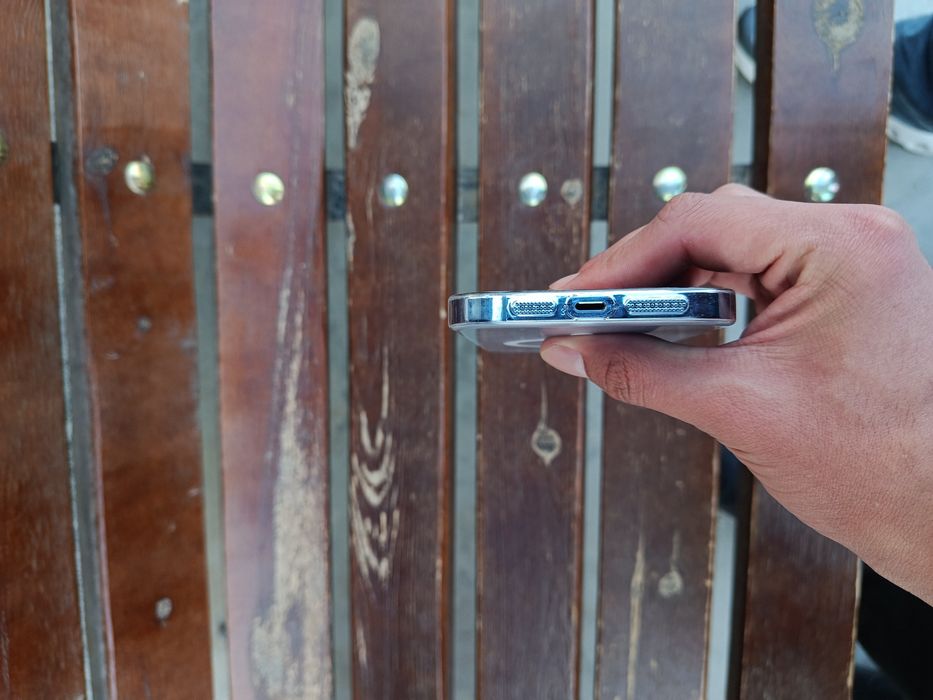 iPhone 13 pro max kafolati bilan.sotildi