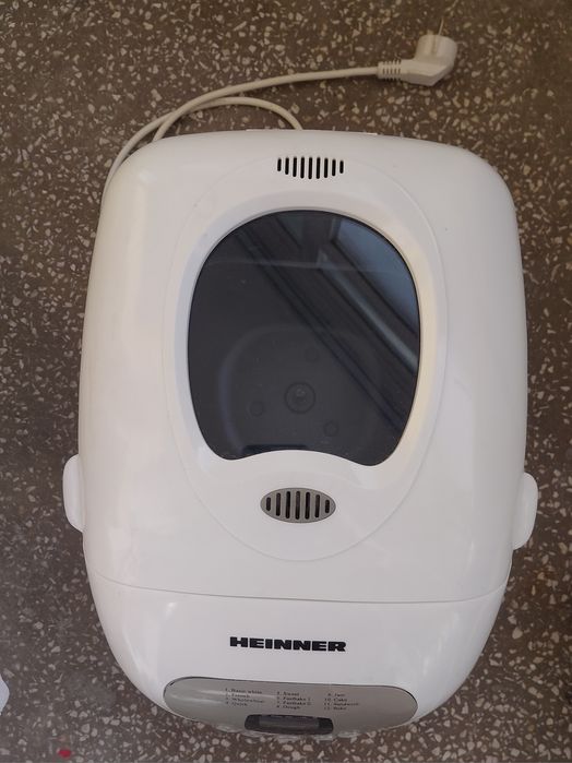 Mașină de pâine Heinner BreadExpress 950 (BM-950)