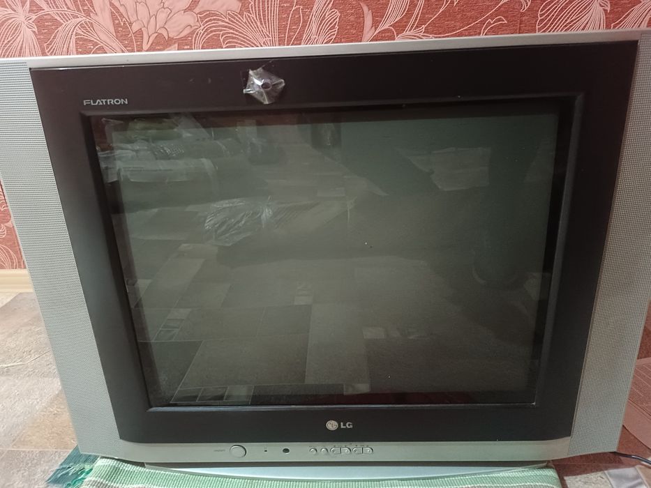 продам телевизор