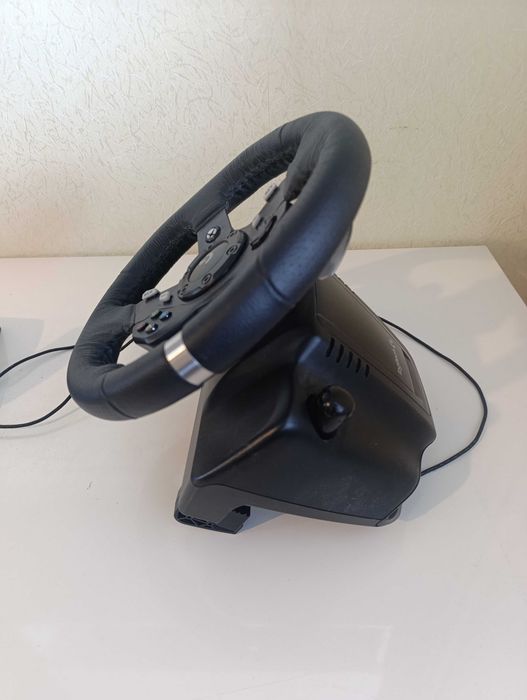 Волан и педали за игри Logitech
