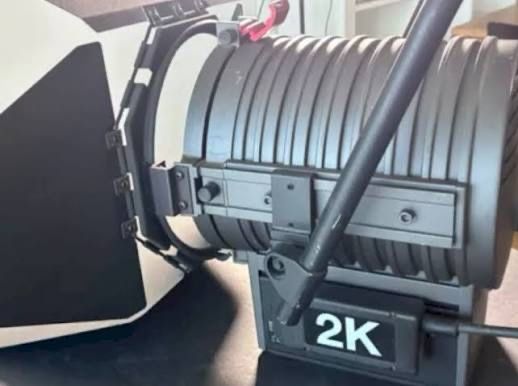 Прожектор frenel