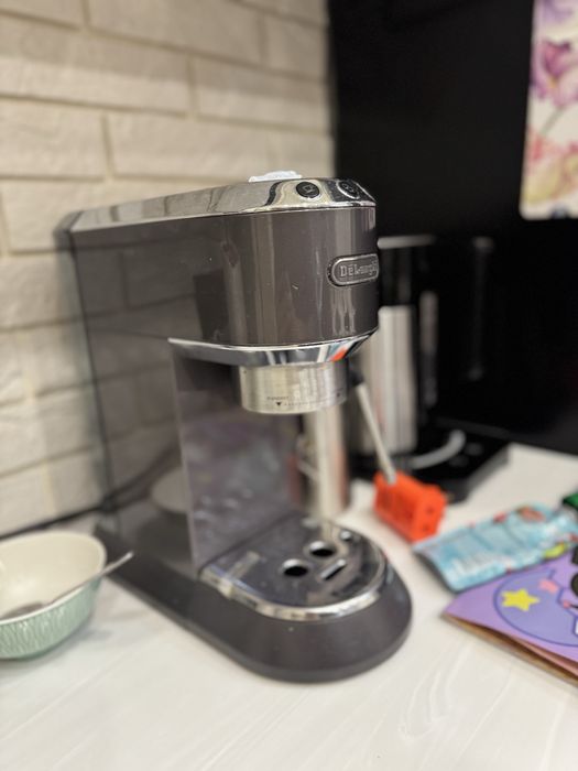 Кофеварка Delonghi