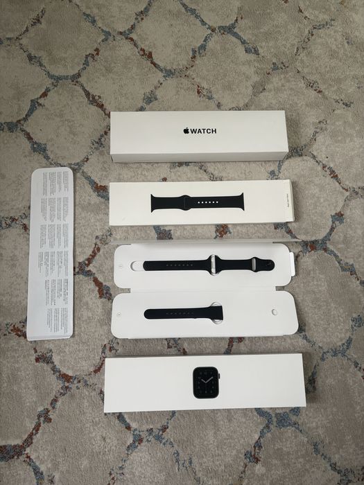 Apple Watch SE 40mm Space Gray АКБ 95%