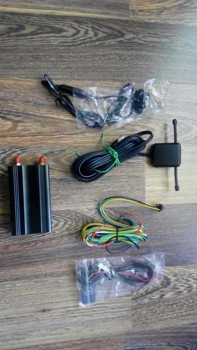 Трекер на автомобиль