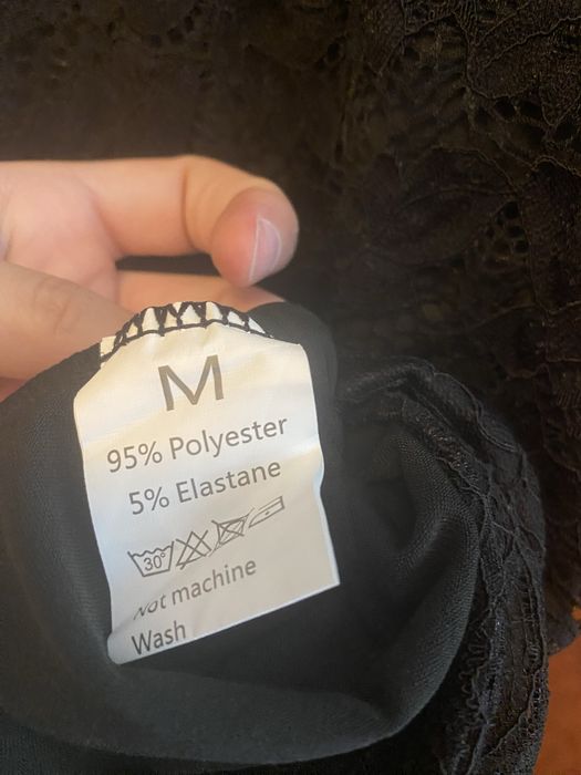 Rochita cu bustiera, dantela neagra
