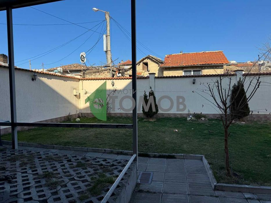 Продава се Тристаен апартамент в Шумен, Център - 155 кв.м за 904 €/кв.м - Снимка #9