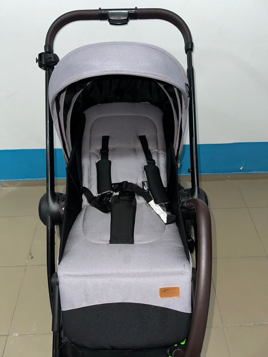 Коляска с люлькой и прогулочным блоком