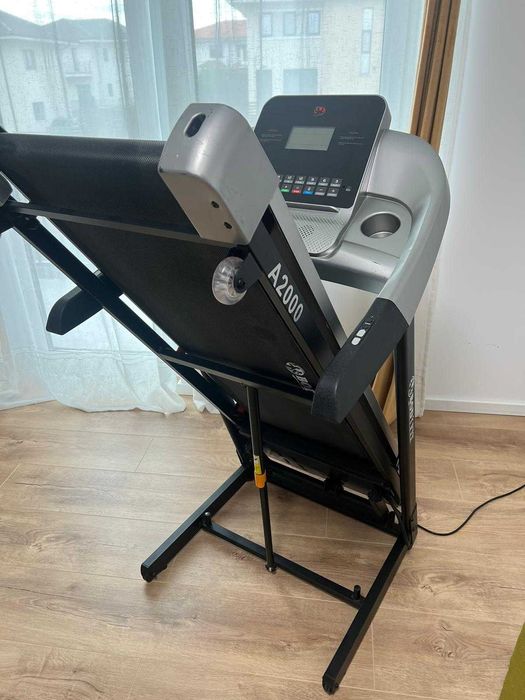 Banda de alergat BodyFit A2000 – functionala, necesita schimbarea covorului