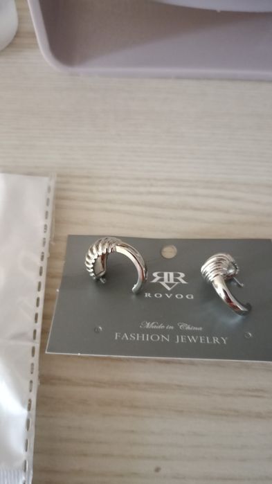 Серьги бижутерия новый