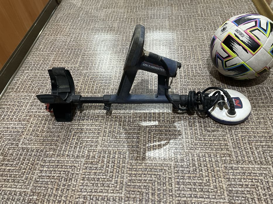 Металоискатель монстэр голд 1000