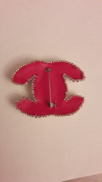 Продам брошь шаннель ручная