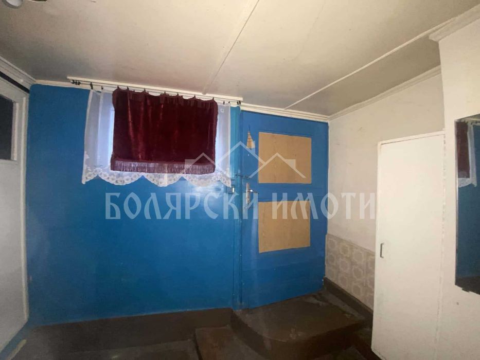 Къща с Панорамна гледка в кв. Варуша