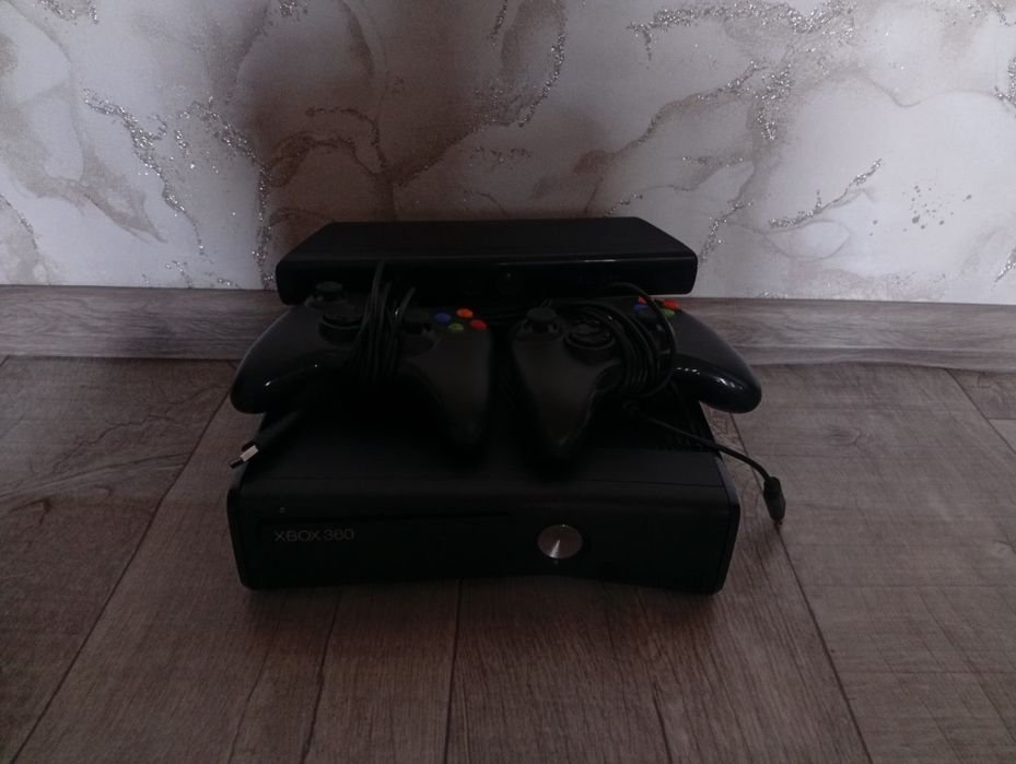 Xbox 360 slim 250gb [прошитая]