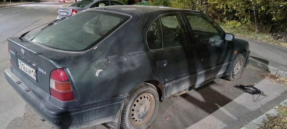 Ниссан премьера машина