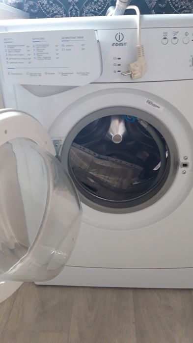 Стиральная машинка Indesit