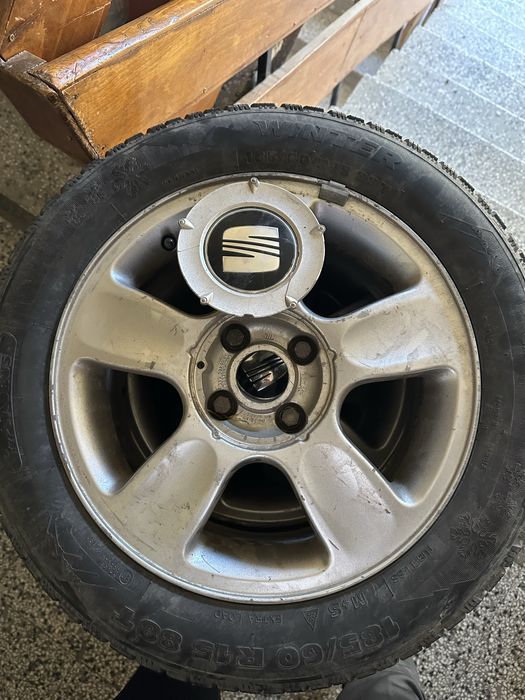 Зимни гуми + джанти 185/60/15