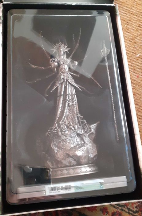 Колекционерска статуетка Мефала