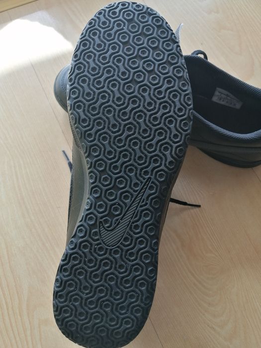 Обувки Nike 41. 5номер