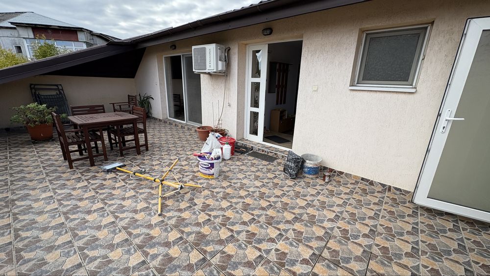 De inchiriat apartament  !