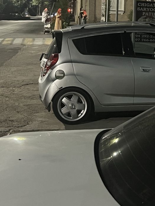 R16 dika balon sotiladi yaxwi xolatda