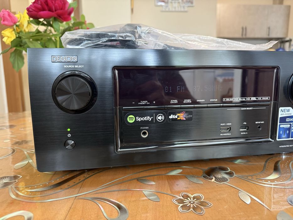 Denon AVR-X3200W Bluetooth Wi-Fi