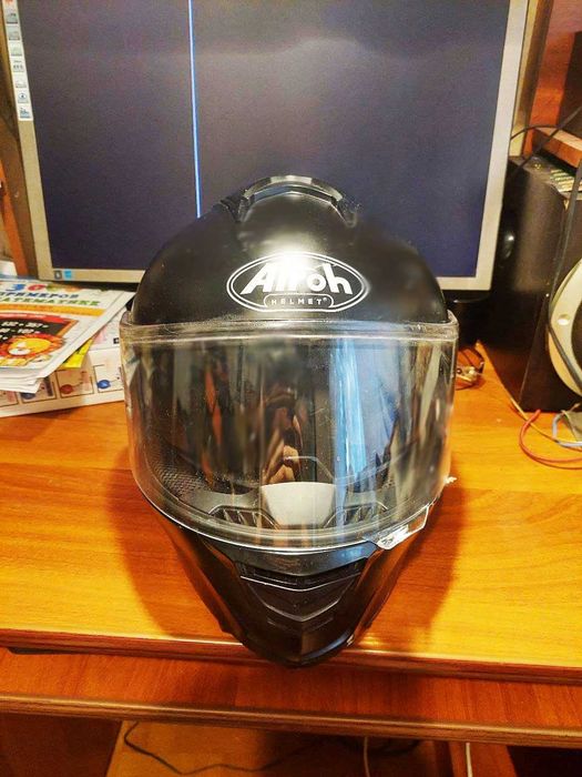 Продам Итальянский мотошлем Airoh  Helmet