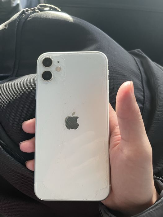 iPhone 11 белый