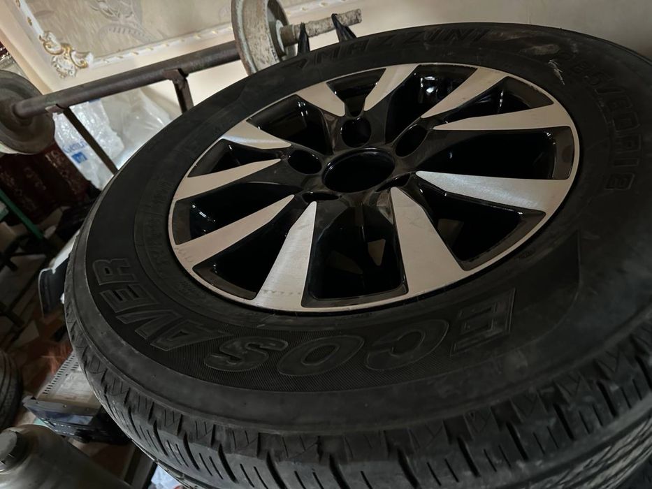Toyota Land Cruiser 200 Orginal R 18  колёса