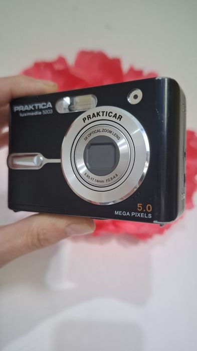 Praktica Luxmedia 5203 – компактна дигитална винтидж самера