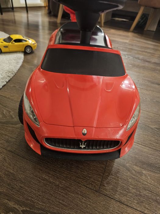 Детска кола за яздене Maserati – запазена, здрава