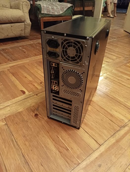 Продам на запчасти или под восстановление .