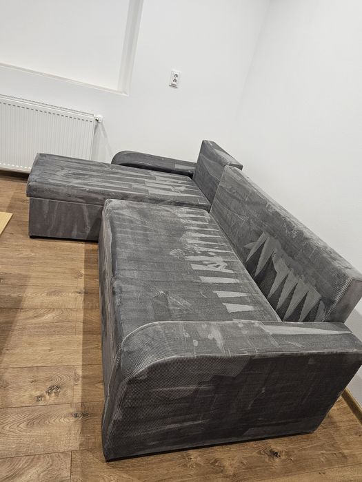 Canapea extensibila ft putin folosit fara urme de uzura!