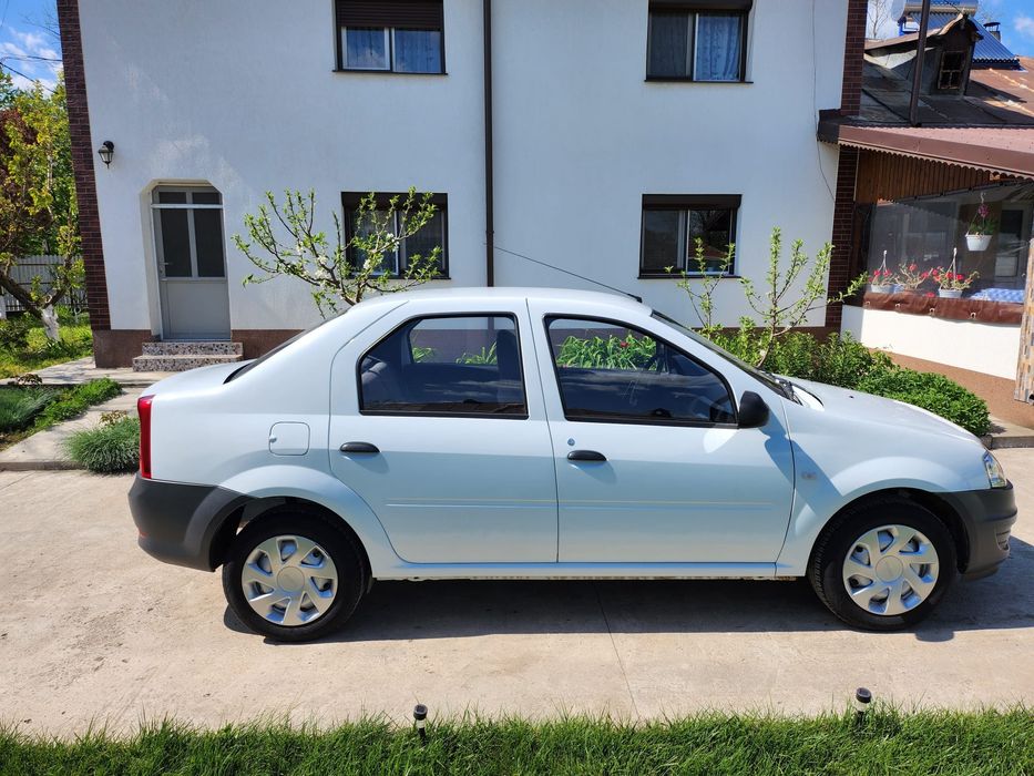 Logan 1.2 benzină (2012)-Doar 38.000 km reali, stare impecabilă!