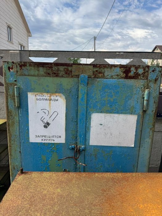 Железный шкаф
